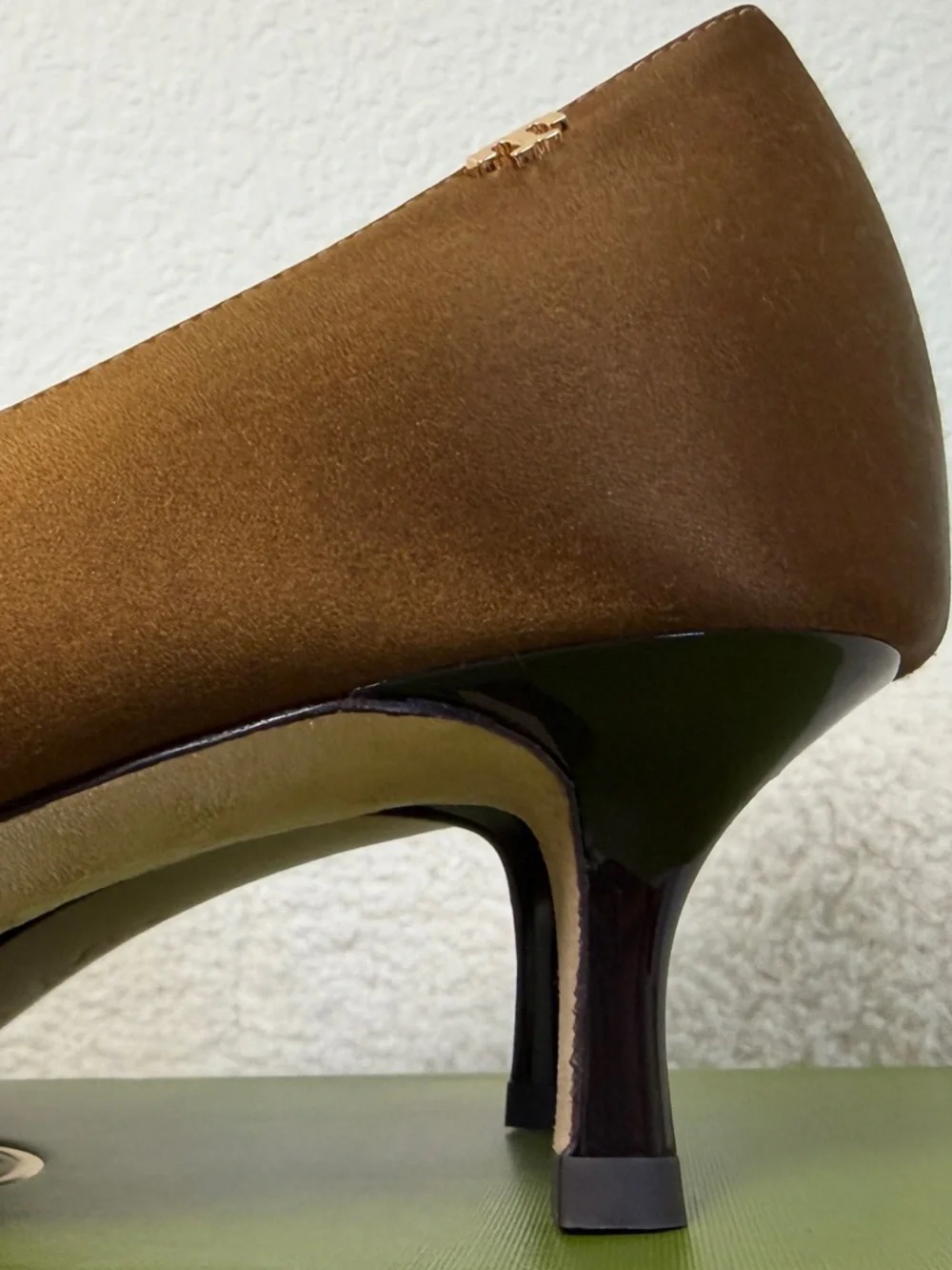 Tory Burch Chic Brown Satin Pointed-Toe Pumps 10